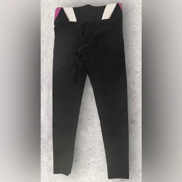 PINK Victoria’s Secret Black Yoga Leggings - Picture 7 of 8